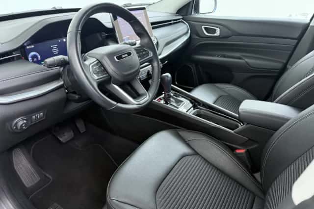 Jeep Compass (2024) thumbnail 8