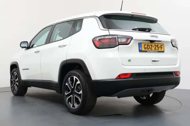 Jeep Compass (2024) thumbnail 10