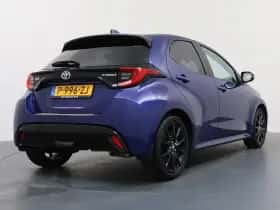 Toyota Yaris (2022) thumbnail 3