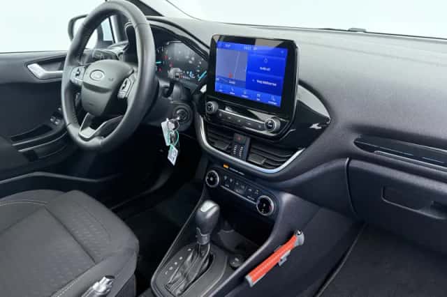 Ford Fiesta (2021) thumbnail 3
