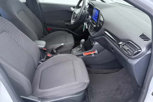 Ford Fiesta (2021) thumbnail 4