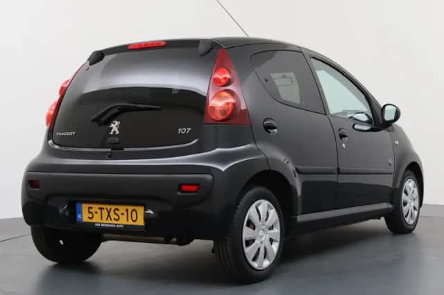 Peugeot 107 (2014) thumbnail 3