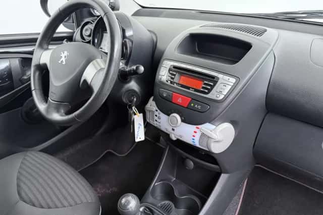 Peugeot 107 (2014) thumbnail 4