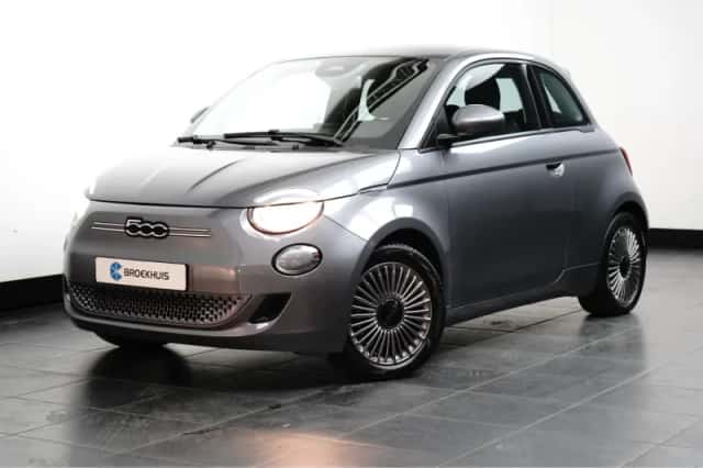 Fiat 500 (2023) thumbnail 1