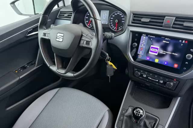 SEAT Arona (2021) thumbnail 3