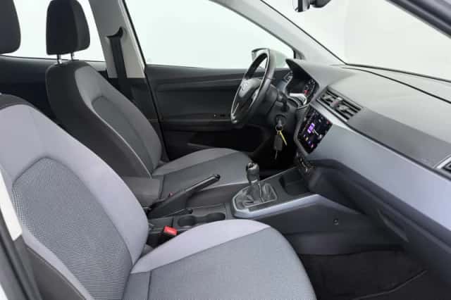 SEAT Arona (2021) thumbnail 4