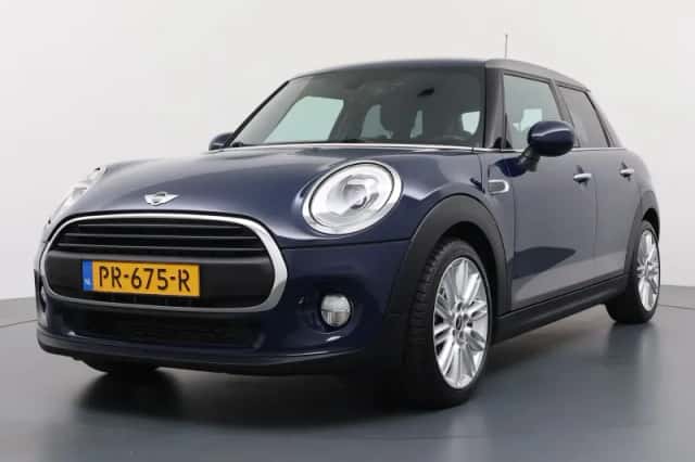 MINI Cooper (2017) thumbnail 1