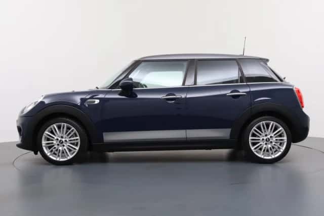 MINI Cooper (2017) thumbnail 2