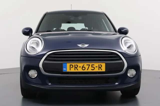 MINI Cooper (2017) thumbnail 6
