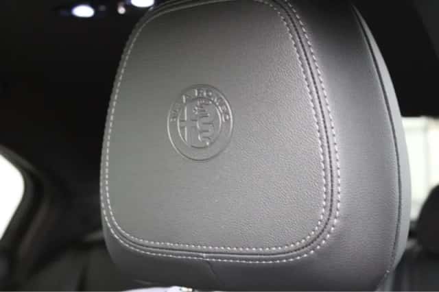 Alfa Romeo Giulia (2024) thumbnail 11