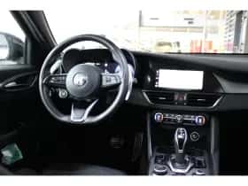 Alfa Romeo Giulia (2024) thumbnail 15