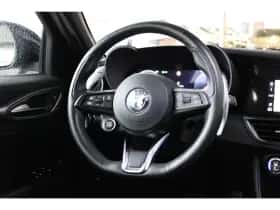 Alfa Romeo Giulia (2024) thumbnail 16