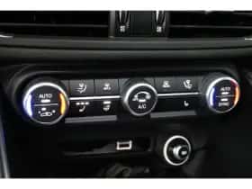 Alfa Romeo Giulia (2024) thumbnail 32