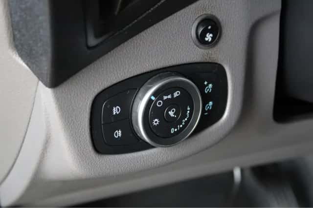 Ford Transit Connect (2022) thumbnail 13