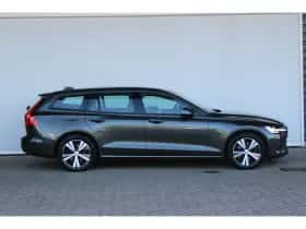 Volvo V60 (2021) thumbnail 4
