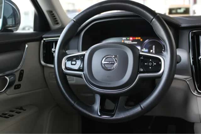 Volvo S90 (2018) thumbnail 17