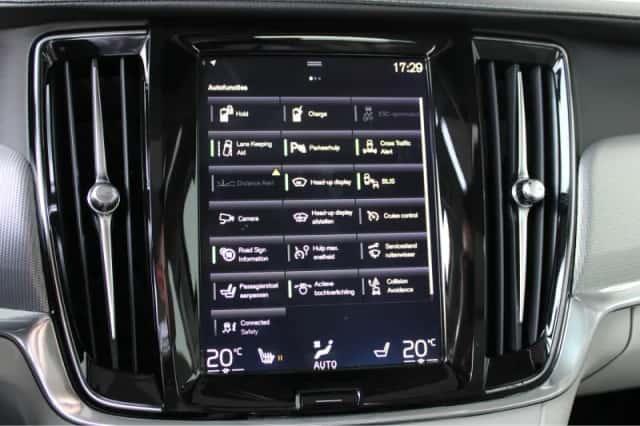 Volvo S90 (2018) thumbnail 31
