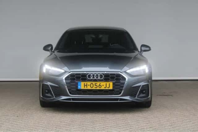 Audi A5 (2020) thumbnail 2
