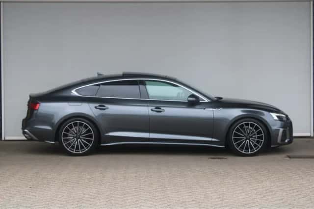 Audi A5 (2020) thumbnail 4