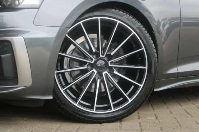 Audi A5 (2020) thumbnail 9