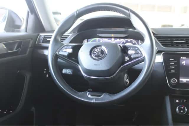 Škoda Superb (2020) thumbnail 18