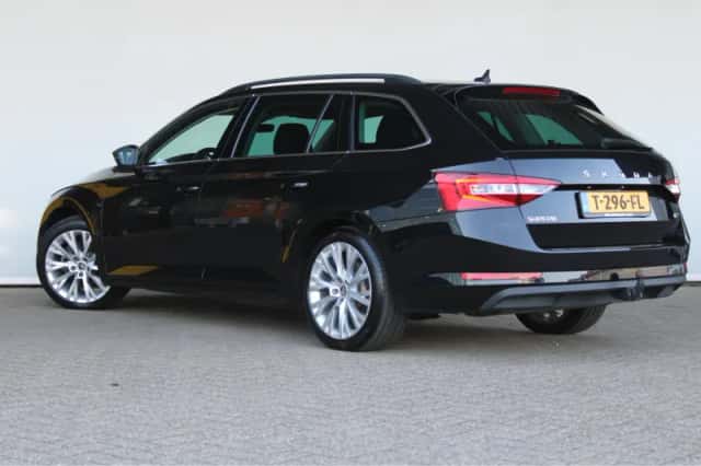 Škoda Superb (2020) thumbnail 8