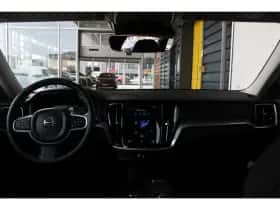 Volvo V60 (2021) thumbnail 16