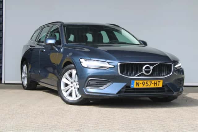 Volvo V60 (2021) thumbnail 3