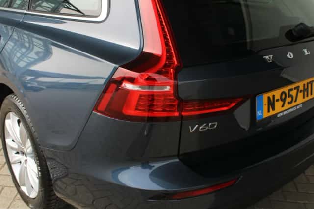 Volvo V60 (2021) thumbnail 30