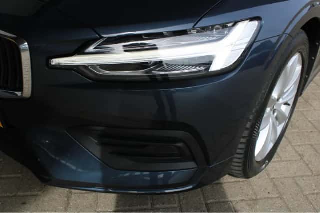 Volvo V60 (2021) thumbnail 32