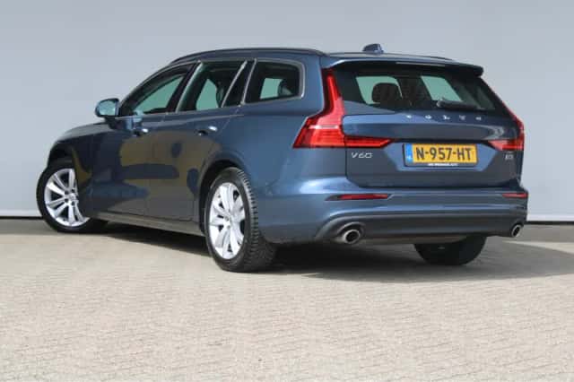 Volvo V60 (2021) thumbnail 7