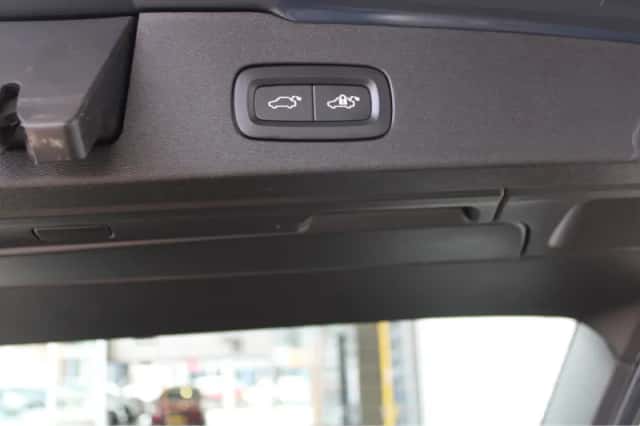 Volvo V60 (2021) thumbnail 10