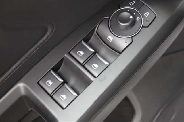 Ford Focus (2022) thumbnail 18