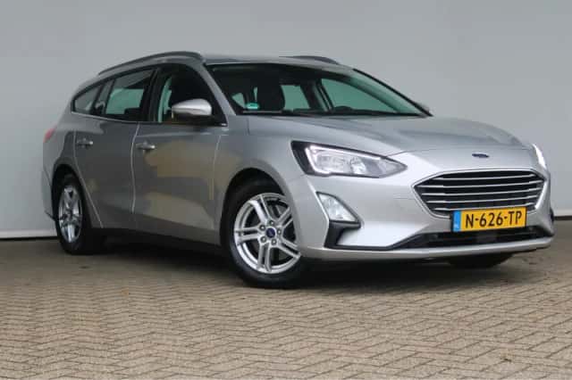 Ford Focus (2022) thumbnail 3