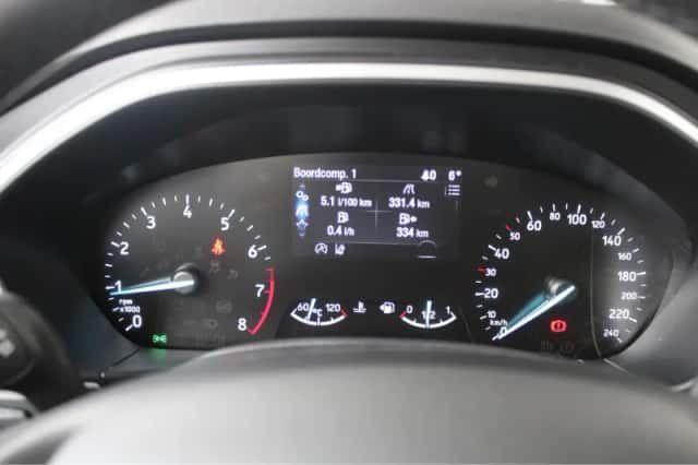 Ford Focus (2022) thumbnail 23