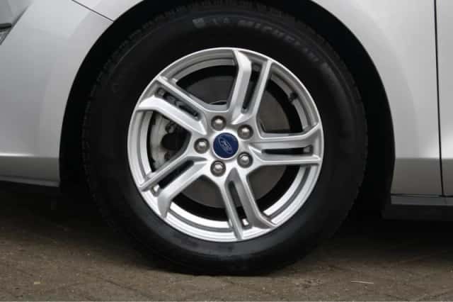 Ford Focus (2022) thumbnail 34