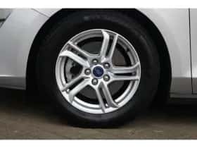 Ford Focus (2022) thumbnail 34