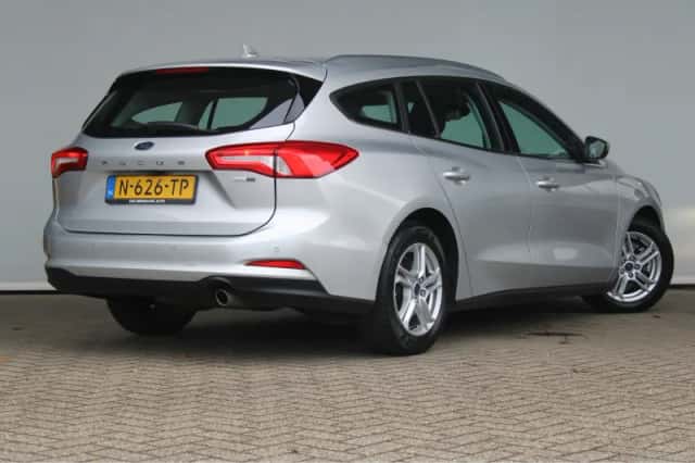 Ford Focus (2022) thumbnail 5