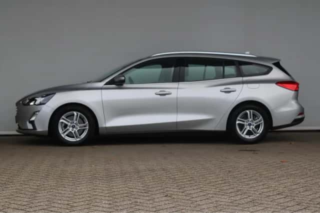 Ford Focus (2022) thumbnail 8