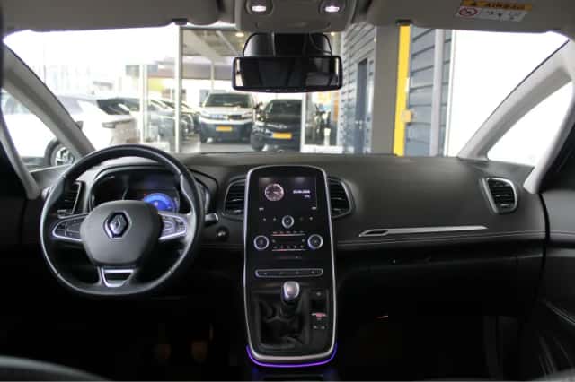Renault Scénic (2018) thumbnail 17