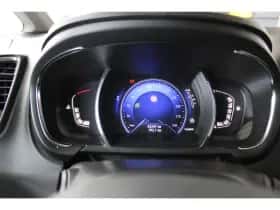 Renault Scénic (2018) thumbnail 24