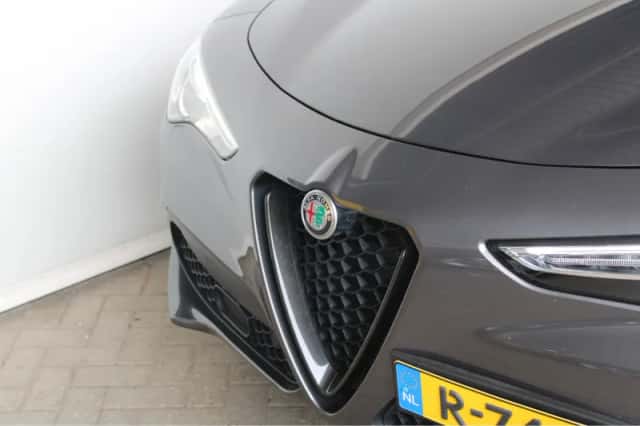 Alfa Romeo Stelvio (2022) thumbnail 10