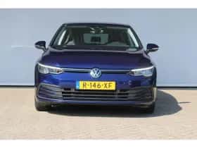 Volkswagen Golf (2022) thumbnail 2