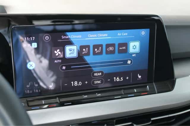 Volkswagen Golf (2022) thumbnail 23