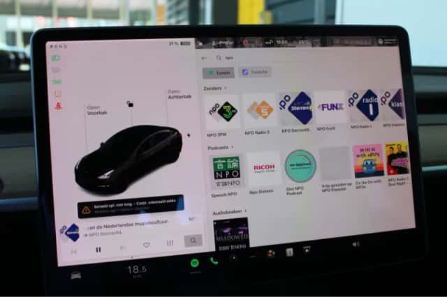Tesla Model 3 (2021) thumbnail 28