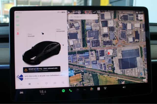 Tesla Model 3 (2021) thumbnail 34