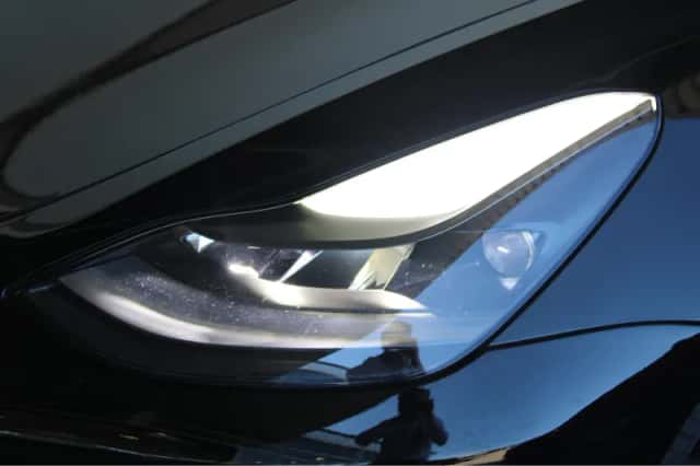 Tesla Model 3 (2021) thumbnail 41