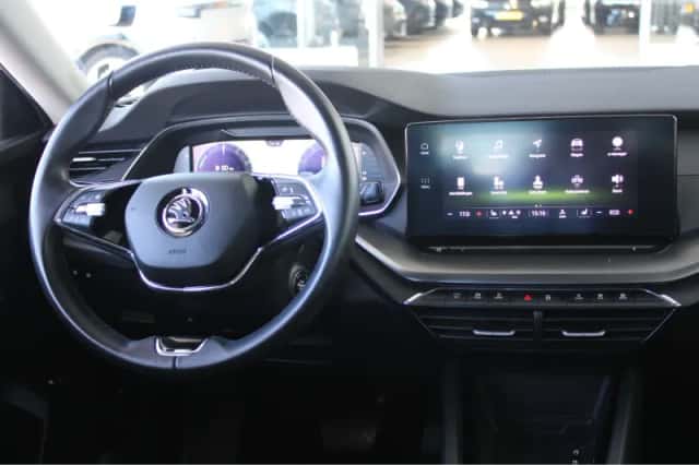 Škoda Octavia (2022) thumbnail 14