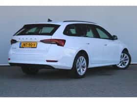 Škoda Octavia (2022) thumbnail 5