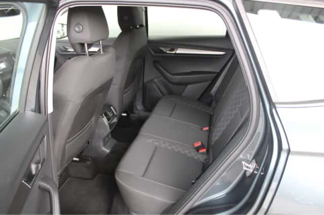 Škoda Karoq (2019) thumbnail 19